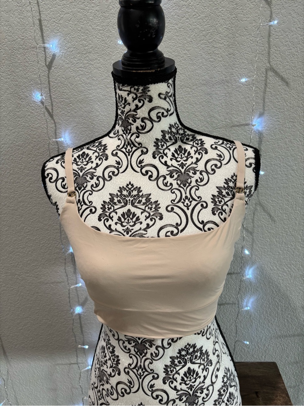 Victoria's Secret Nude Seamless Crop Camisole